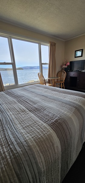 Queen Room Photo 6